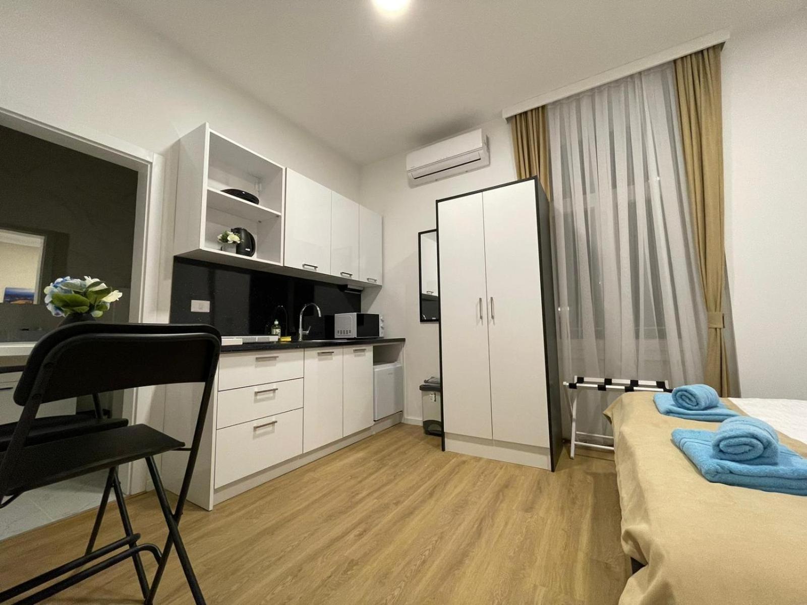 PUY Admiral'S Residence מראה חיצוני תמונה