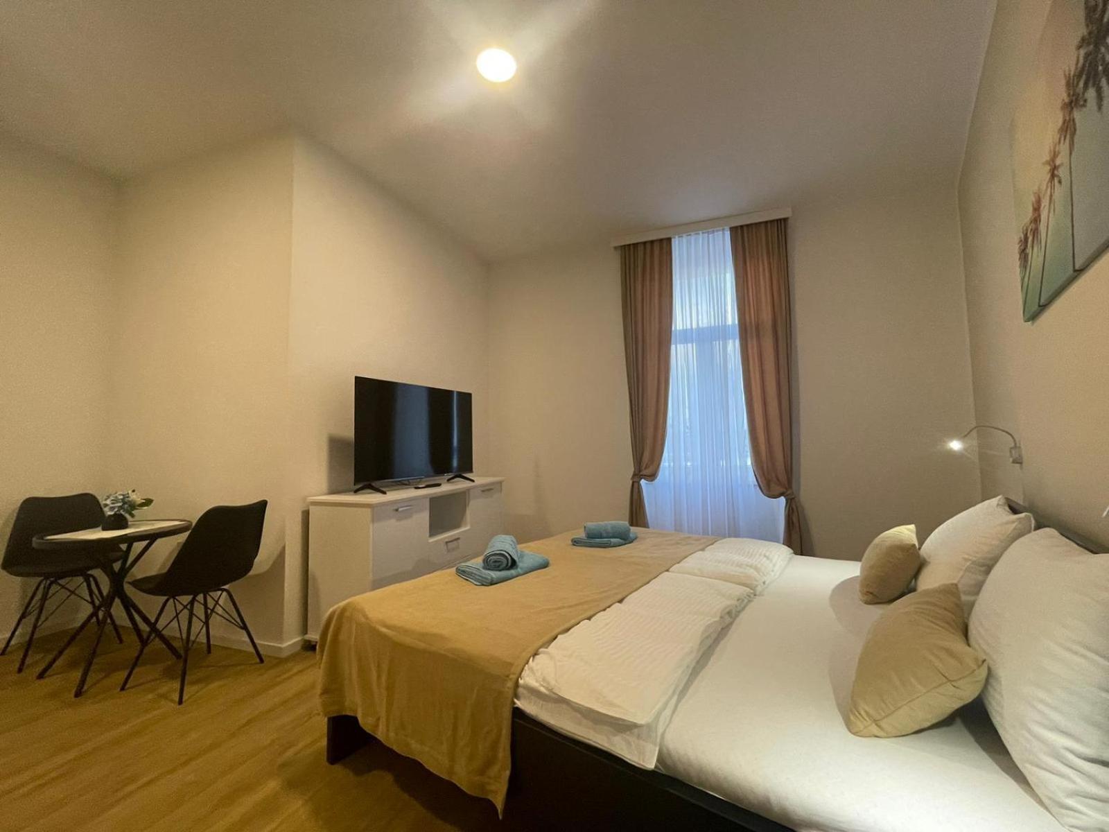PUY Admiral'S Residence מראה חיצוני תמונה