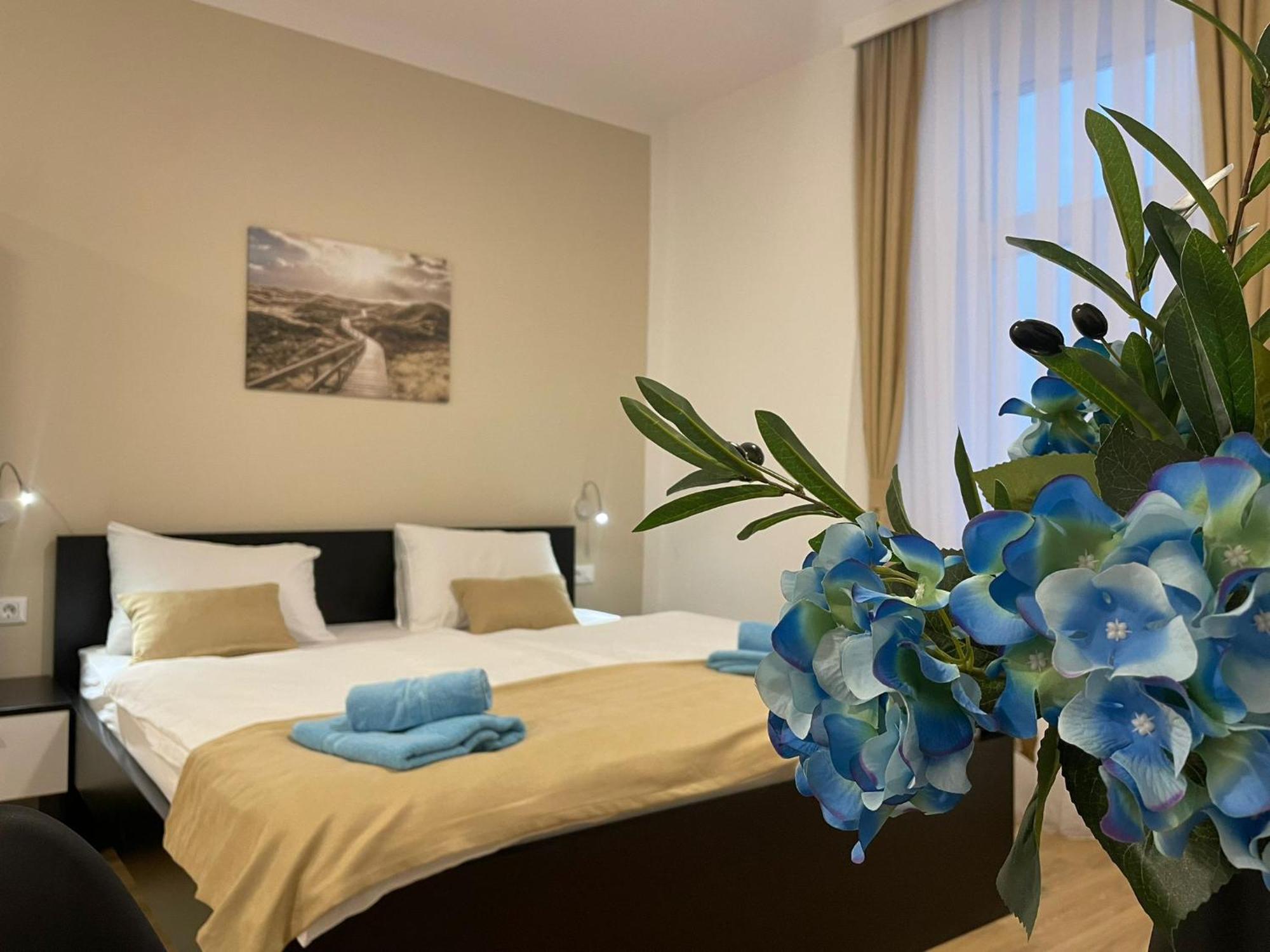 PUY Admiral'S Residence מראה חיצוני תמונה