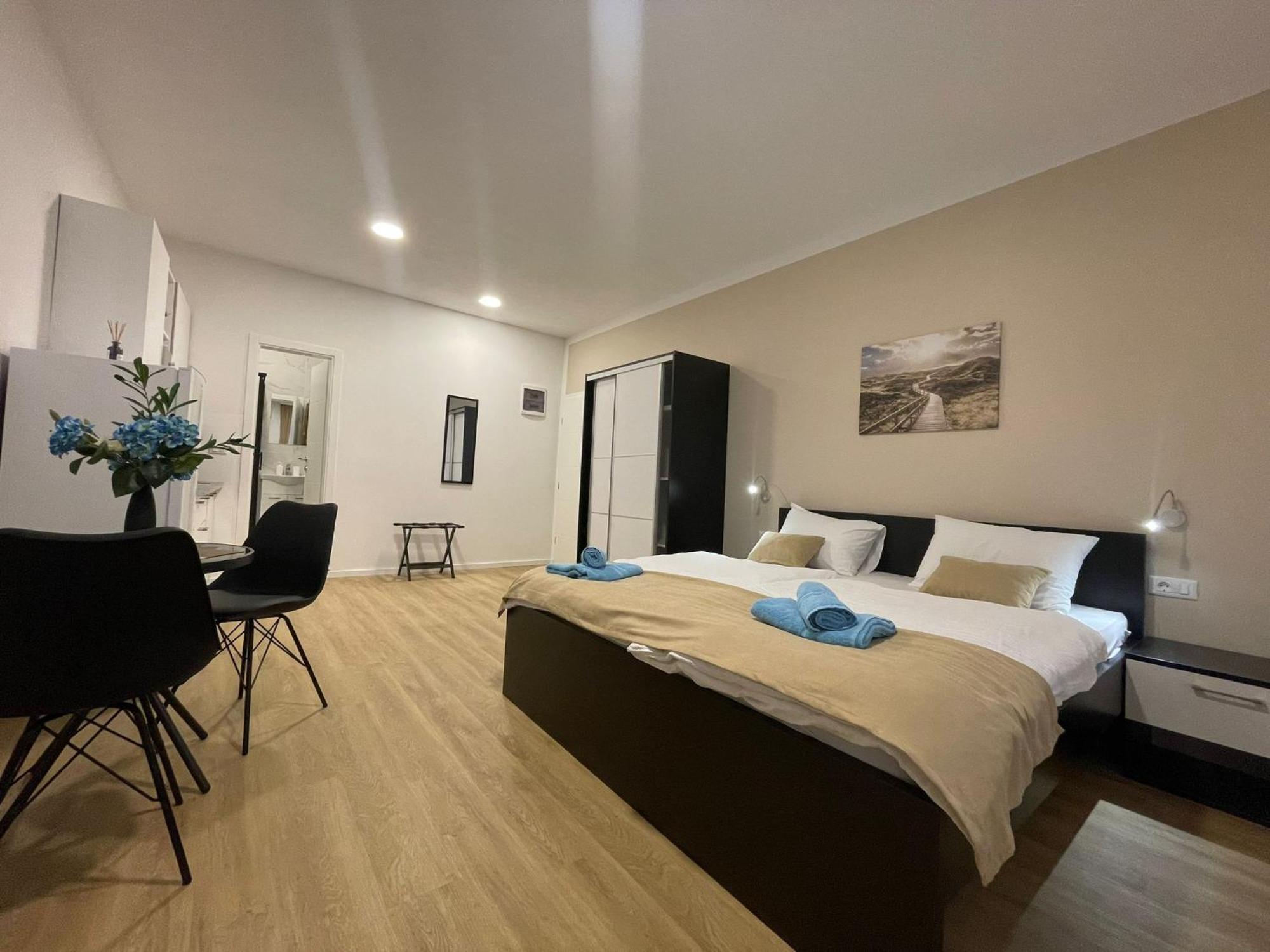 PUY Admiral'S Residence מראה חיצוני תמונה