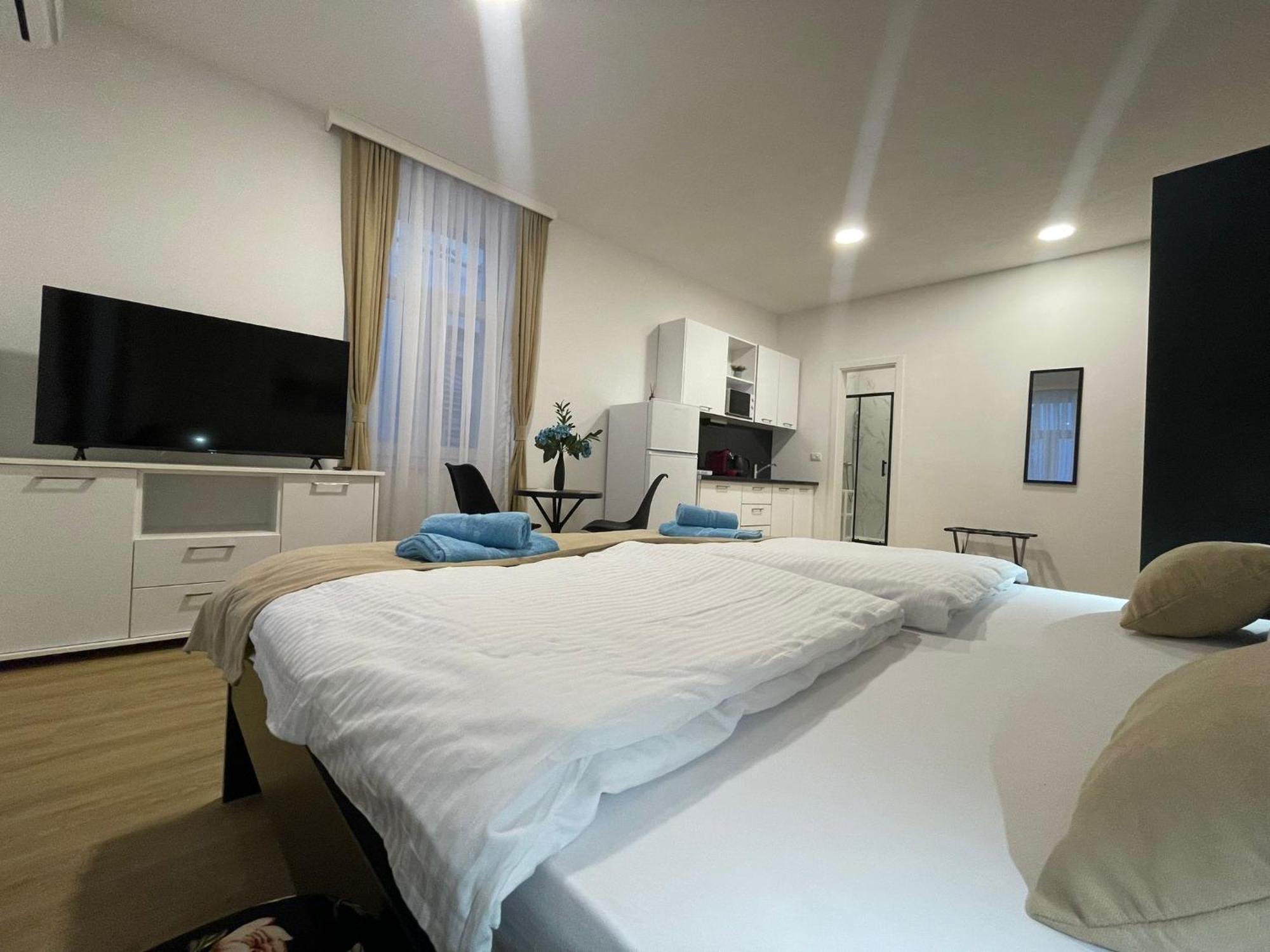PUY Admiral'S Residence מראה חיצוני תמונה